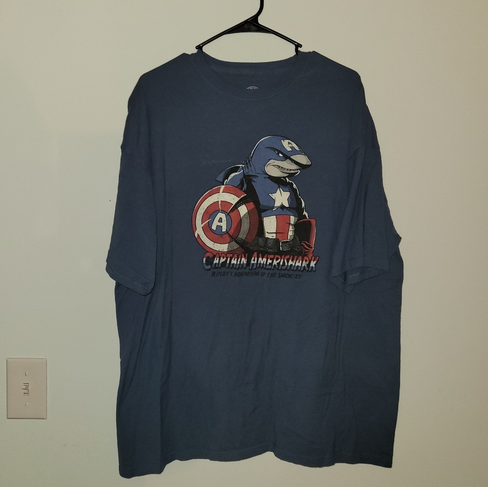 Captain Amerishark Tshirt